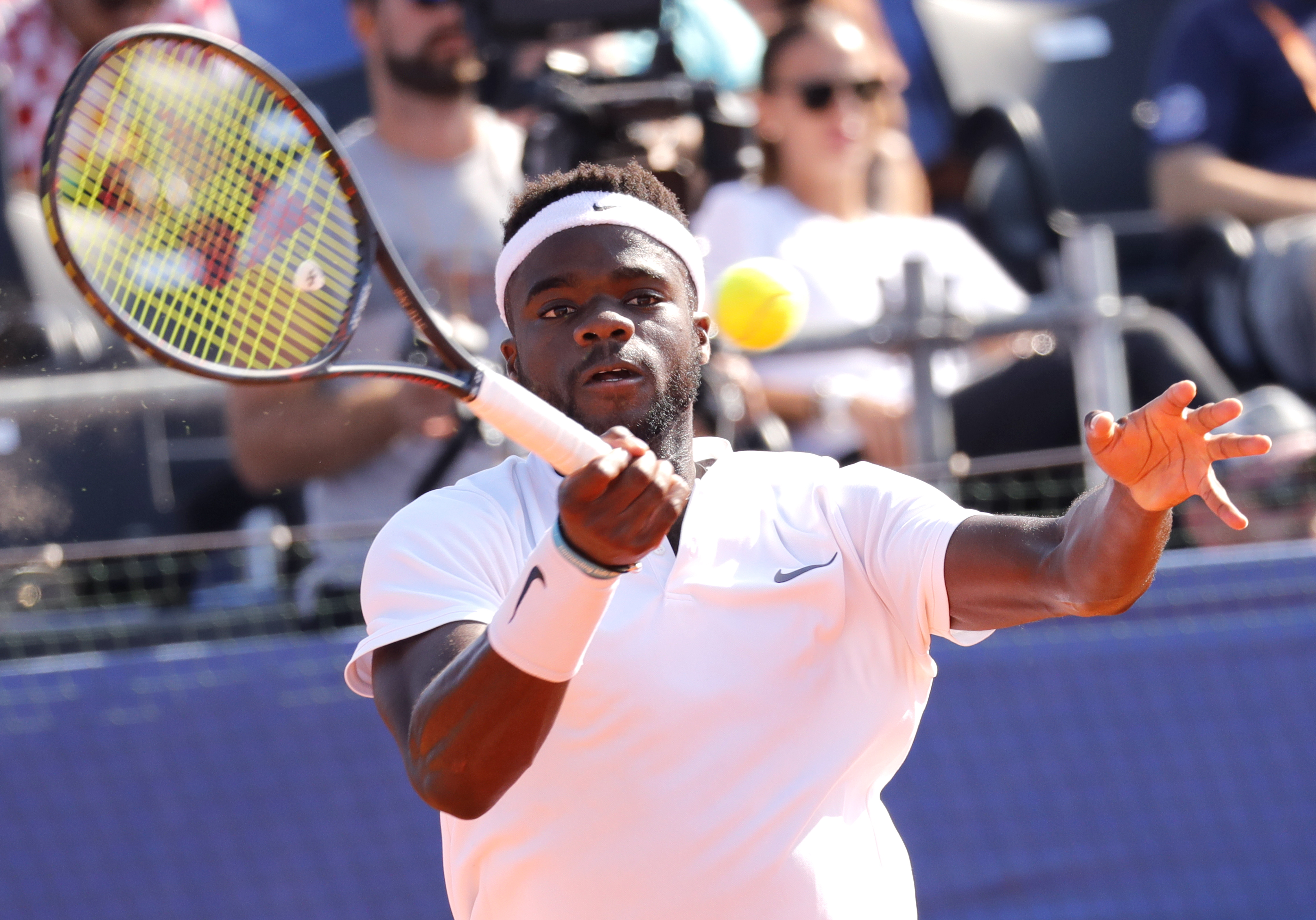 米兰体育官网-欧洲网球队翻盘美国网球队,克耶高斯三分雨点燃全场的简单介绍