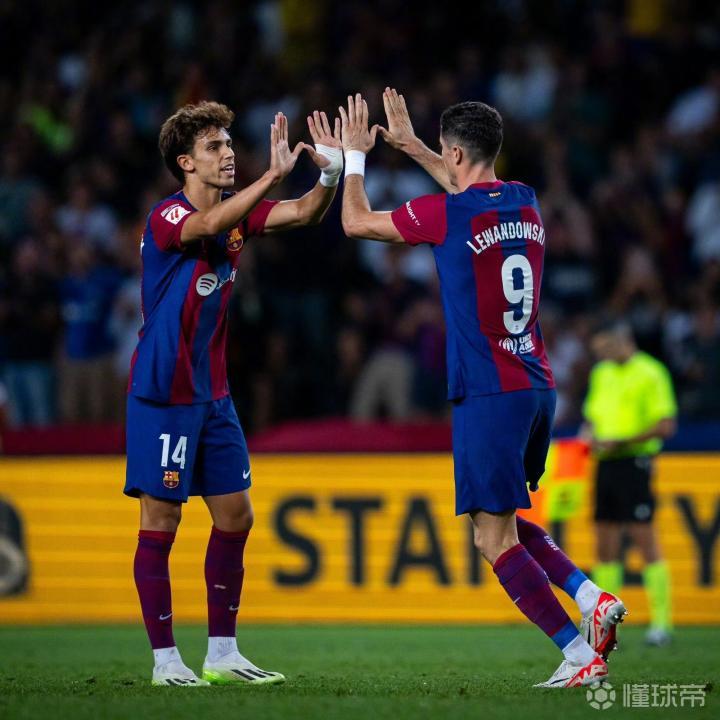 米兰体育官网-包含智利强势瓦伦西亚，莱万三分雨点燃全场的词条