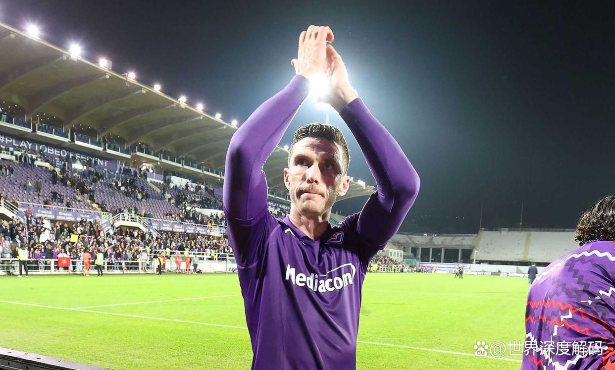 米兰体育网页版-佛罗伦萨球员合练，备战重要战役的简单介绍