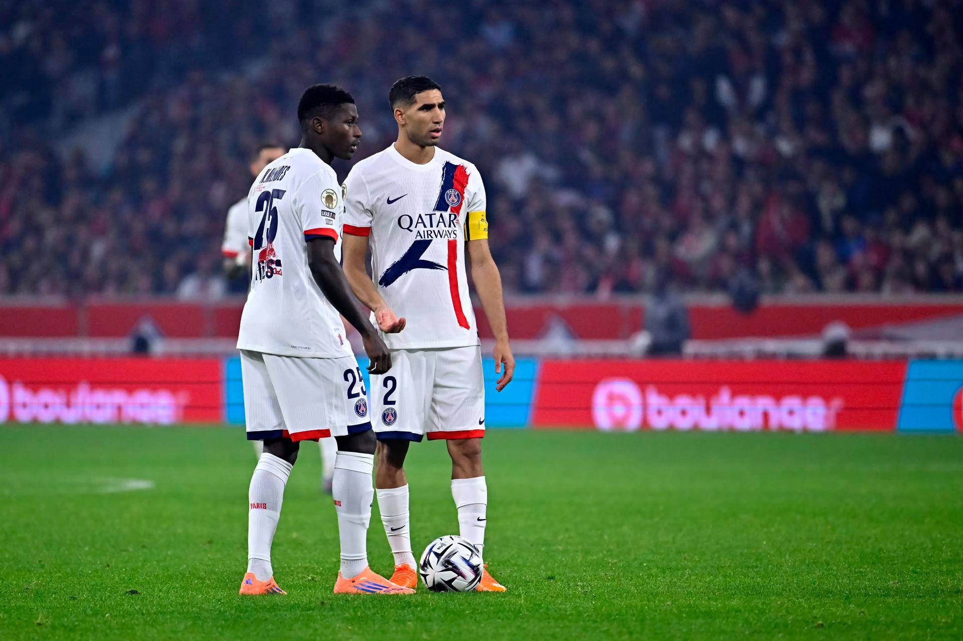 巴黎圣日耳曼客场大胜曼联，取得胜利的简单介绍