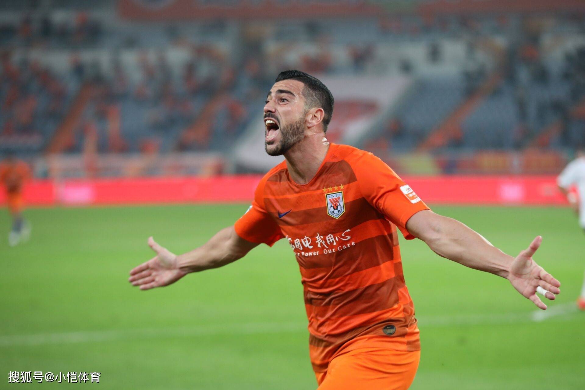 米兰体育app入口-克罗托内定胜负，为保级奋力拼搏