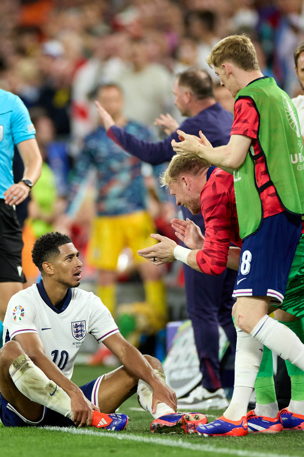 包含英格兰战胜丹麦，稳住阵脚！的词条