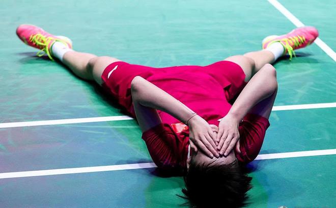 米兰体育-卡塔尔女子拳击选手完胜对手，登上领奖台的简单介绍