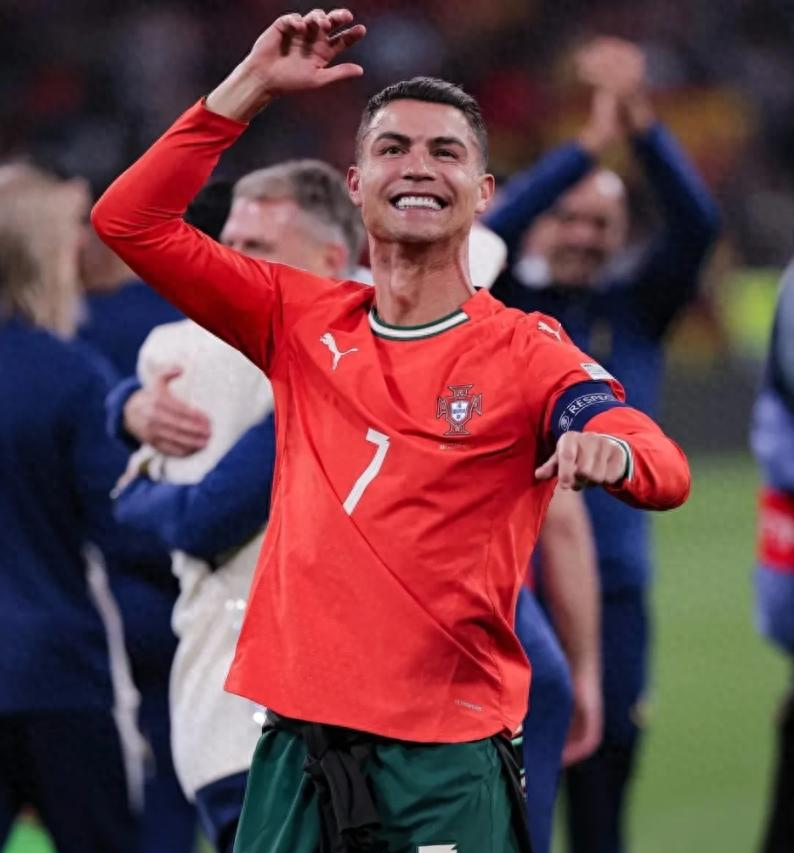 葡萄牙球员大放异彩,与冠军不期而遇的简单介绍 葡萄牙球员大放异彩,与冠军不期而遇的简单介绍