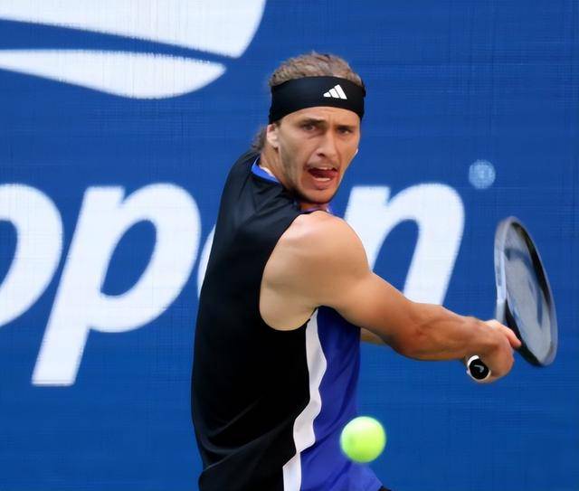 英国网球队翻盘德国网球队,兹维列夫打破历史纪录的简单介绍 英国网球队翻盘德国网球队,兹维列夫打破历史纪录的简单介绍