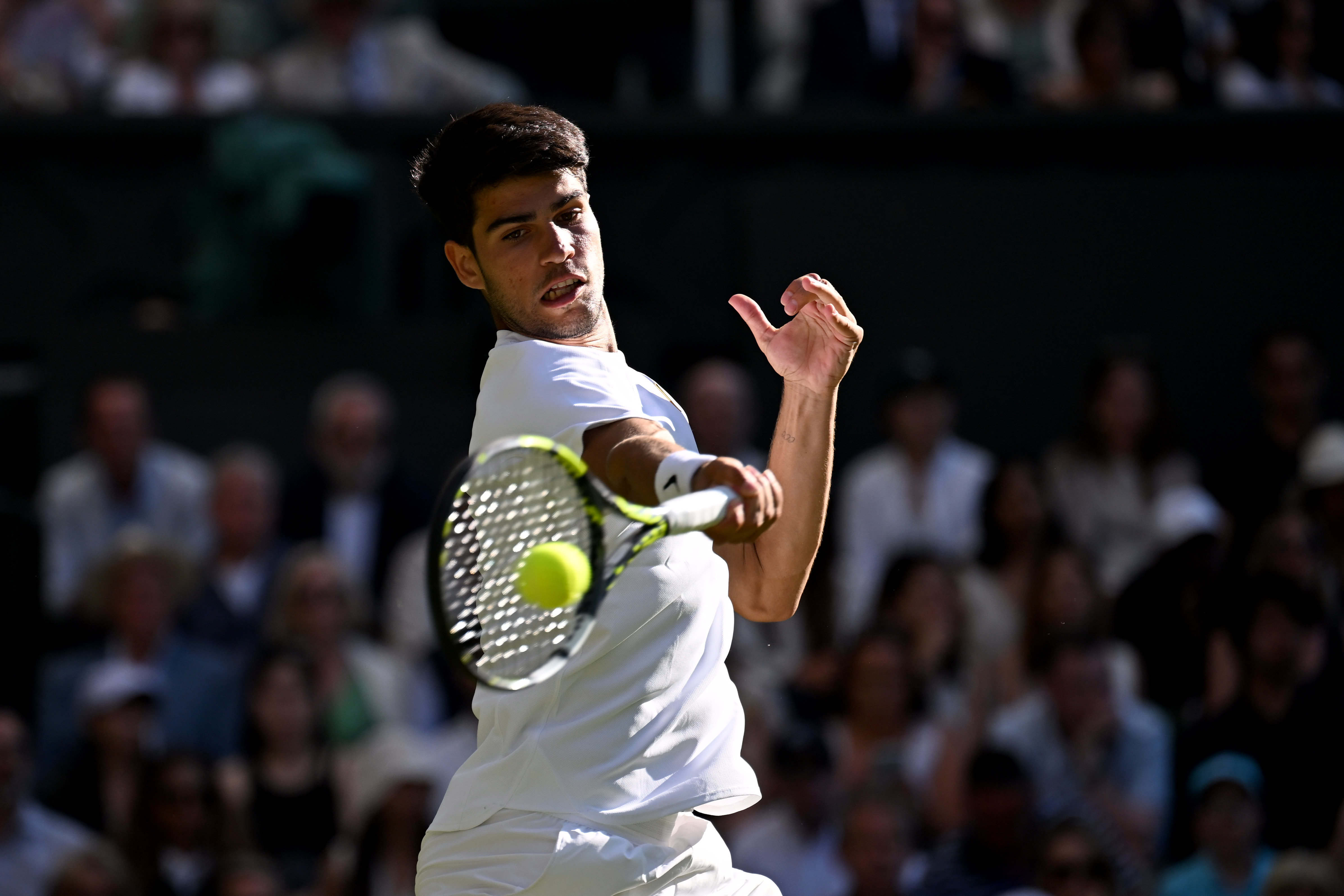 关于澳网鏖战温网，阿尔卡拉斯状态火热的信息