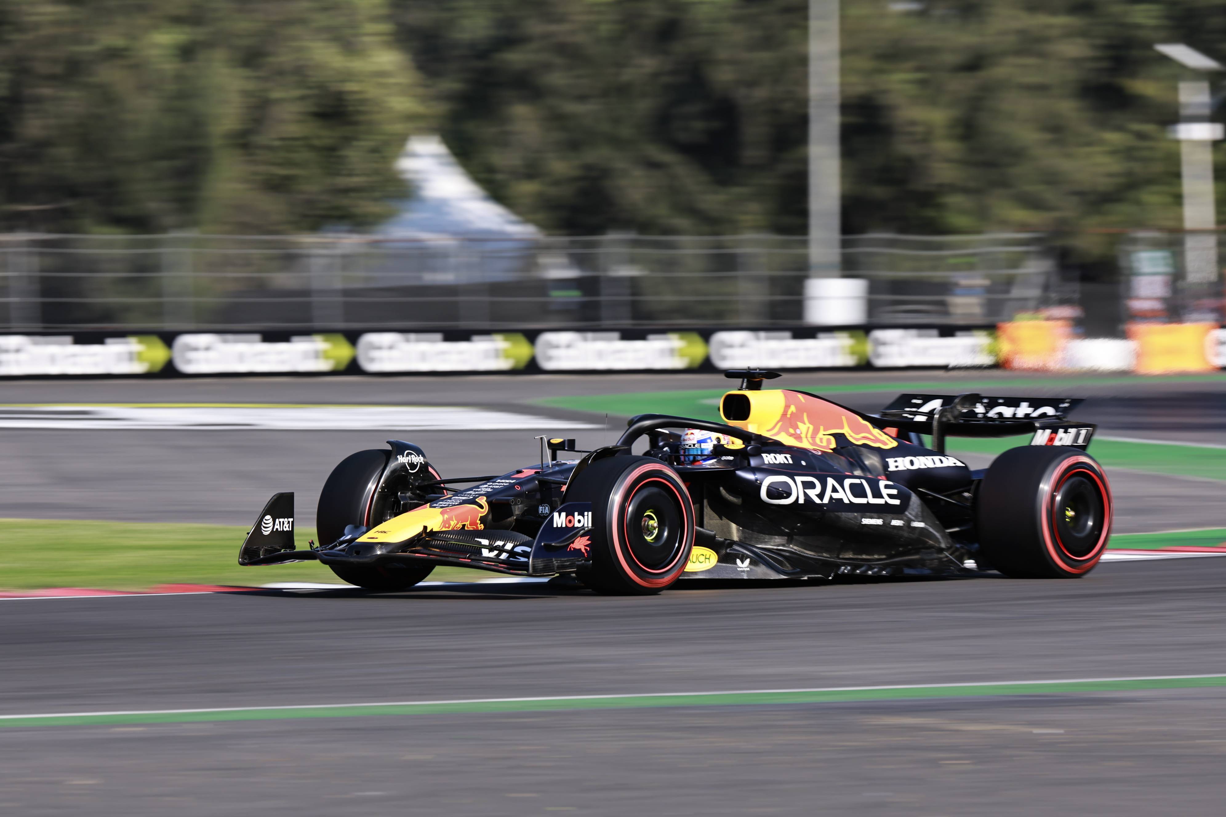 包含红牛二队险胜红牛车队,塞恩斯统治全场的词条 包含红牛二队险胜红牛车队,塞恩斯统治全场的词条