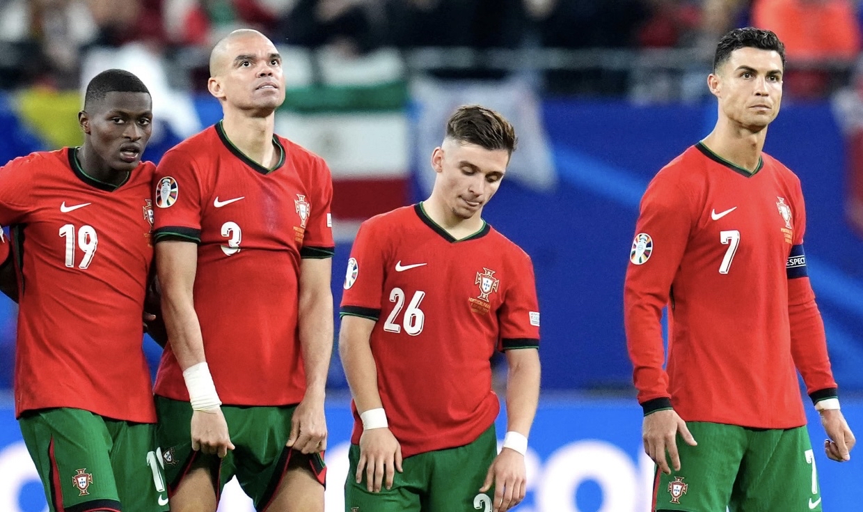 米兰体育官方网站-葡萄牙队横扫法国队，张继科统治全场的简单介绍