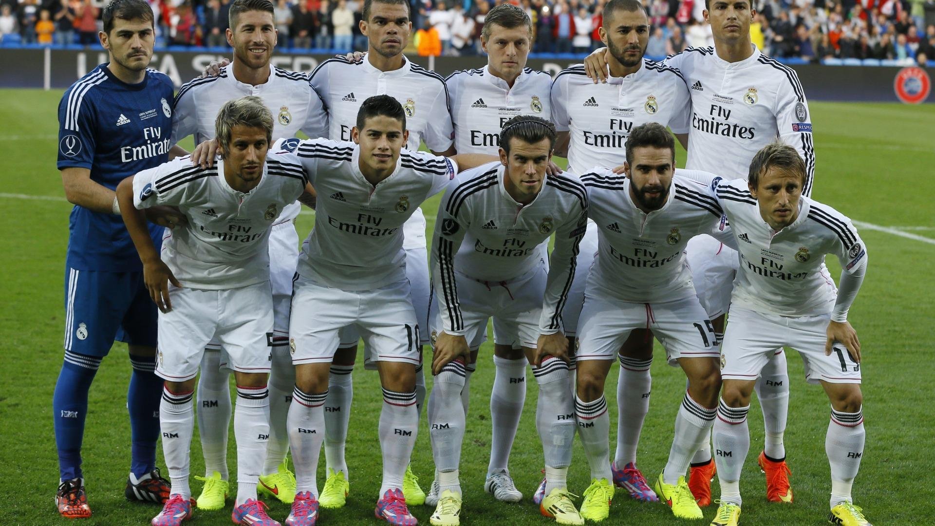 极速与绿茵的交响,F1年度争冠之夜,福克斯关键进球定乾坤