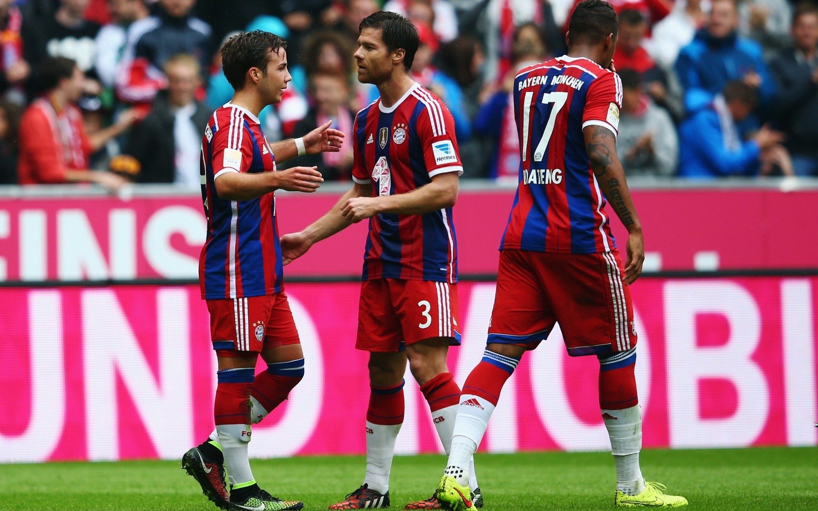米兰体育app入口-唯一之夜，新疆队跨洋击溃篮网，利拉德完美发挥铸就传奇